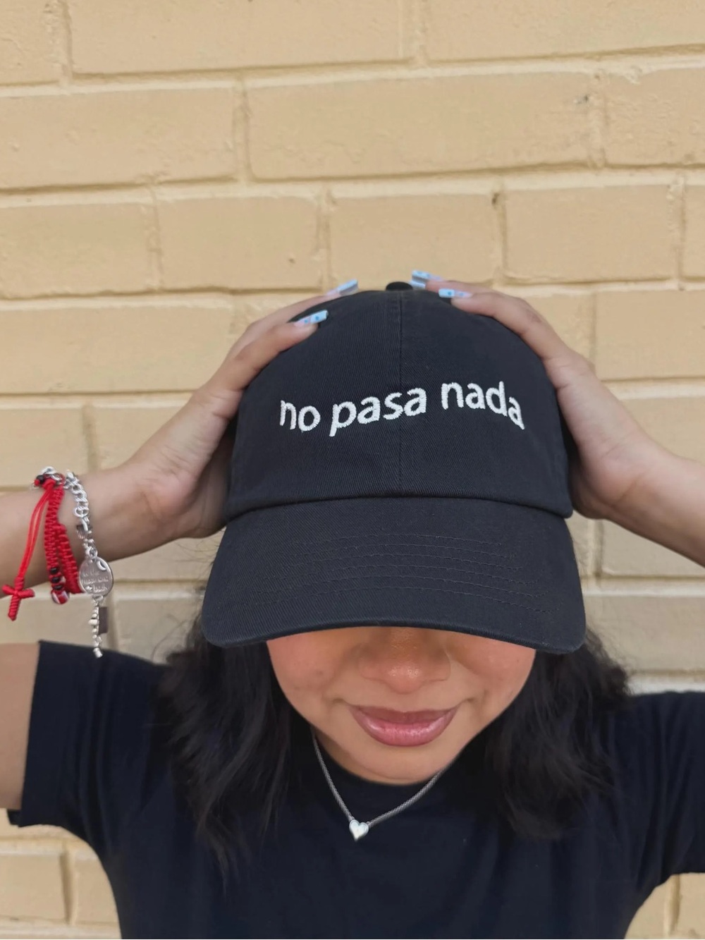 No Pasa Nada Black Baseball Cap
